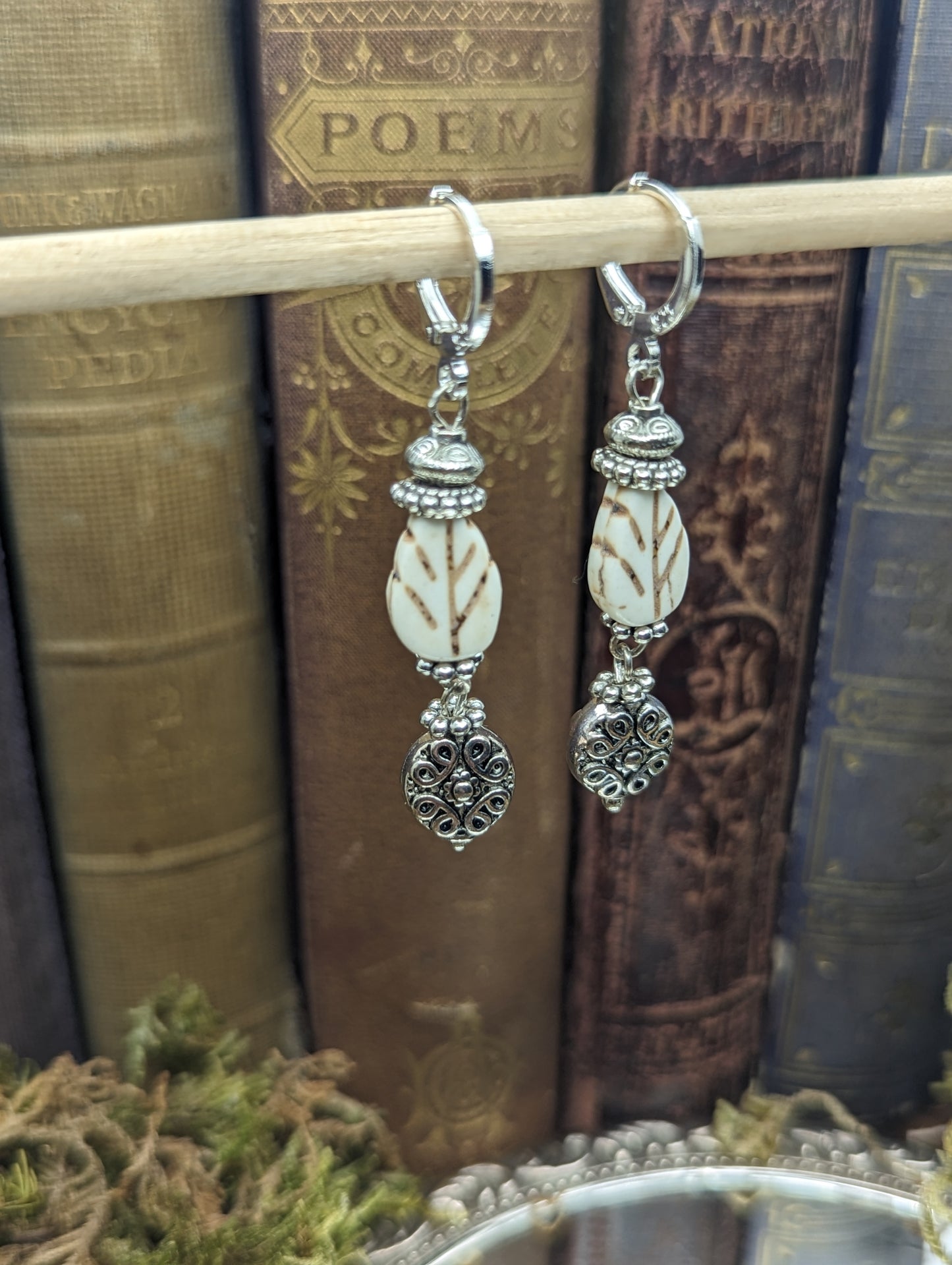 Howlite leaf + Tibetan silver  | Earrings