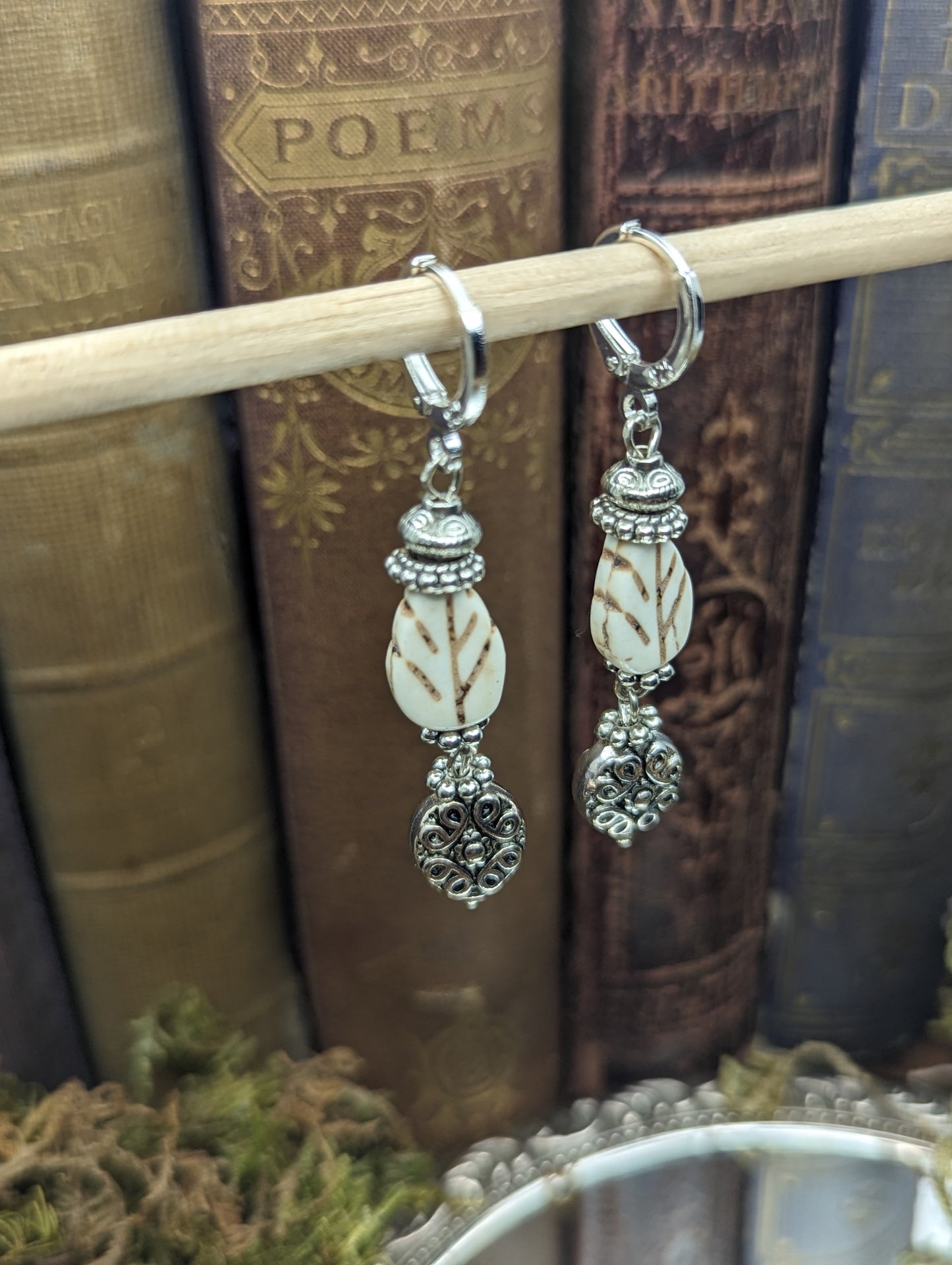 Howlite leaf + Tibetan silver  | Earrings