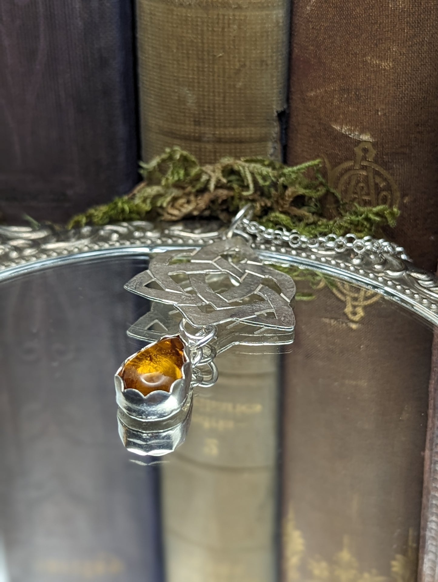 Celtic heart triquetra + Amber | Necklace